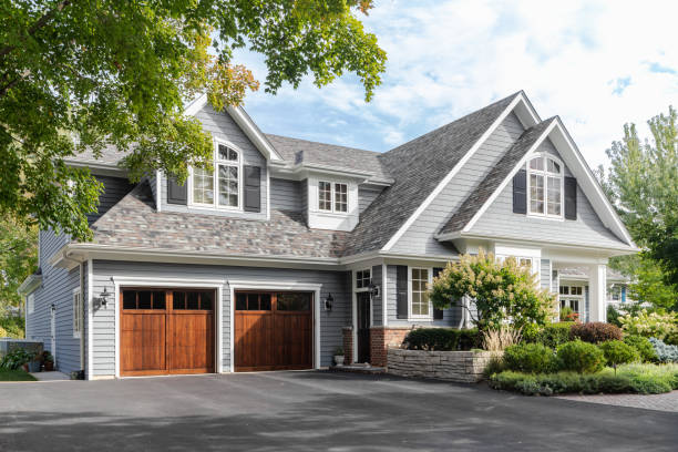 Best Roof Moss and Algae Removal  in Aromas, CA
